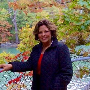 Meet your Posher, Yolanda